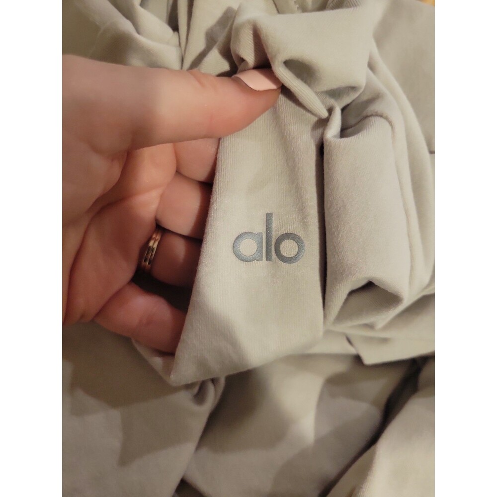 Alo Yoga Conquer Reform Hooded Sweatshirt Size Mens XL Bone Soft Cozy Athletic - Picture 7 of 7